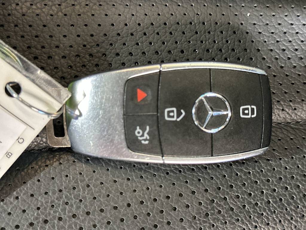 Thumbnail: 2023 Mercedes-Benz S-Class - 18