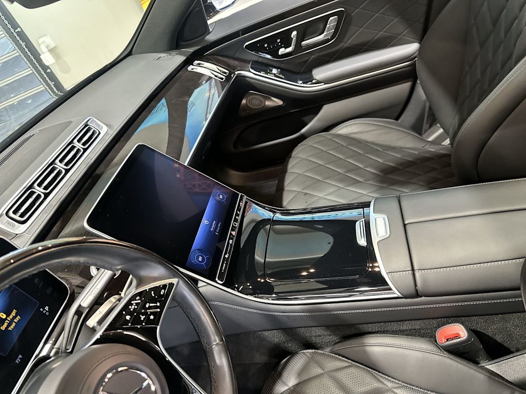Thumbnail: 2023 Mercedes-Benz S-Class - 32