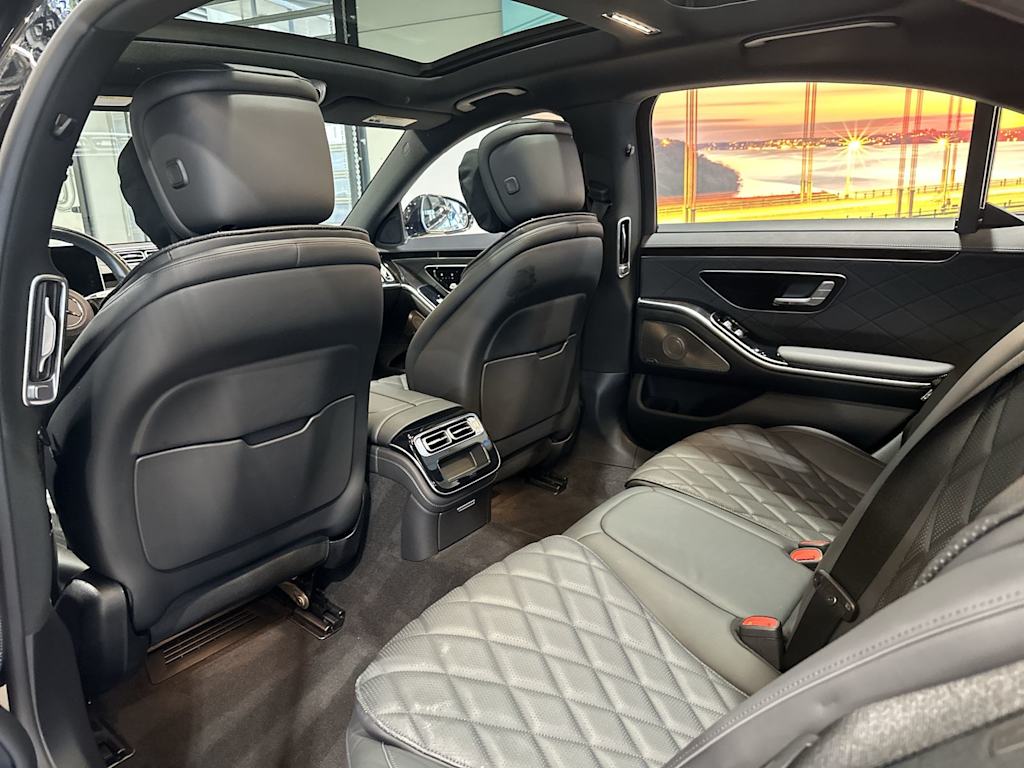 Thumbnail: 2023 Mercedes-Benz S-Class - 13