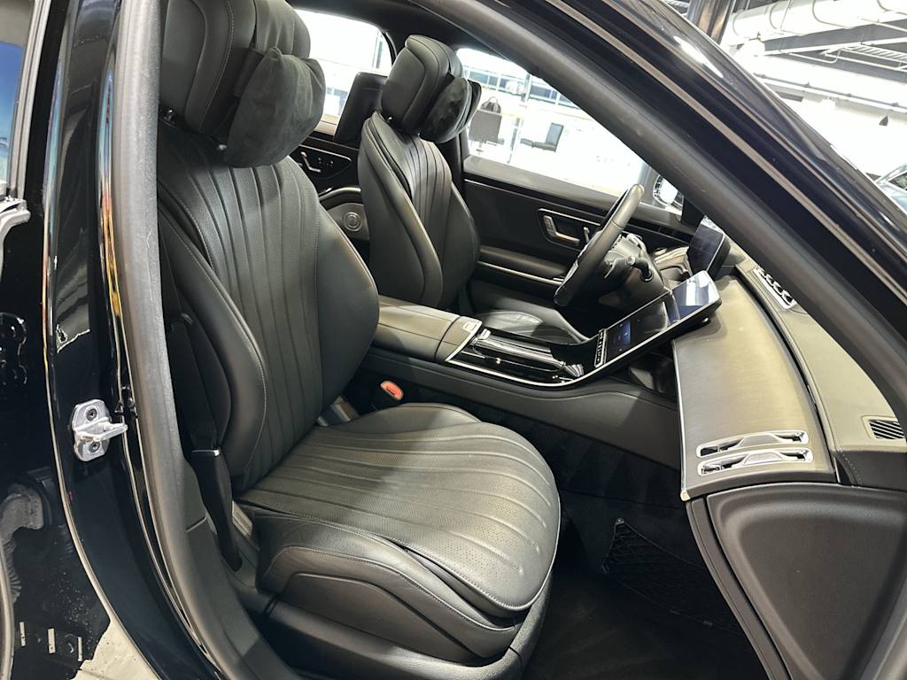 Thumbnail: 2023 Mercedes-Benz S-Class - 32