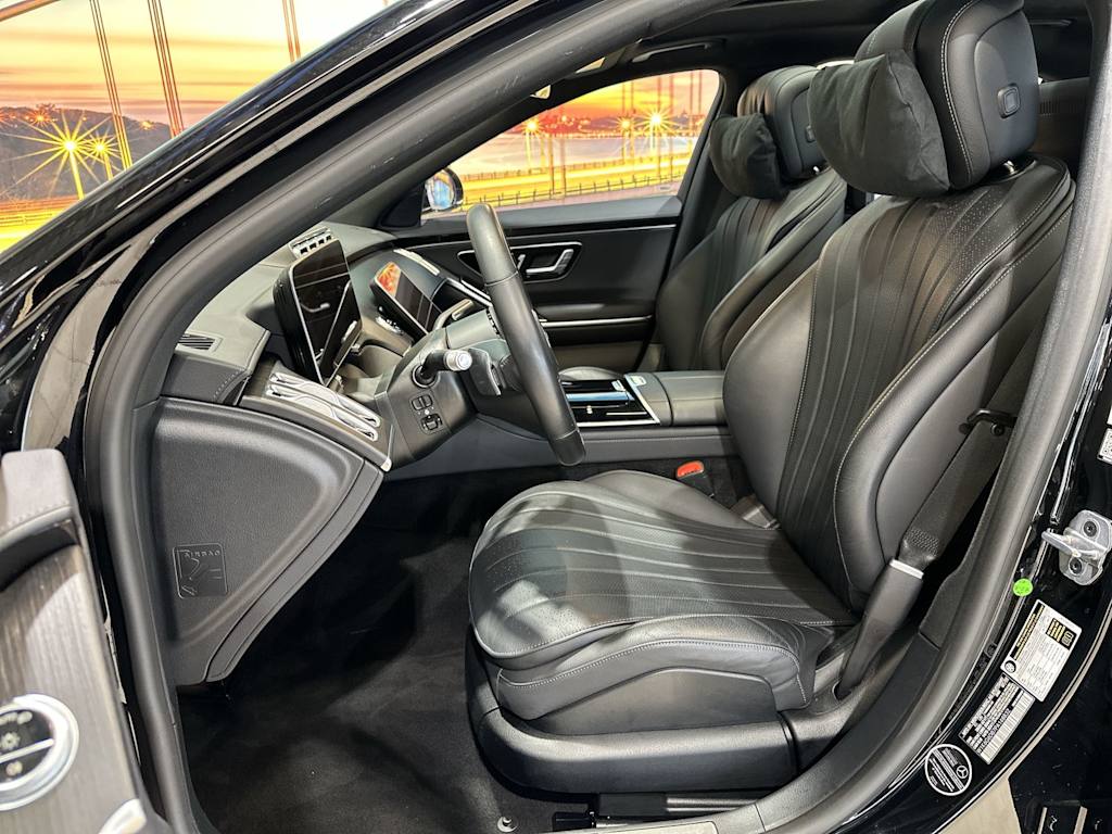 Thumbnail: 2023 Mercedes-Benz S-Class - 12