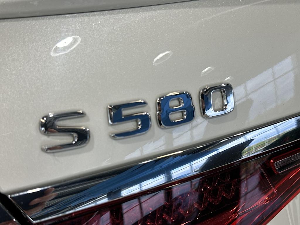 Thumbnail: 2021 Mercedes-Benz S-Class - 30