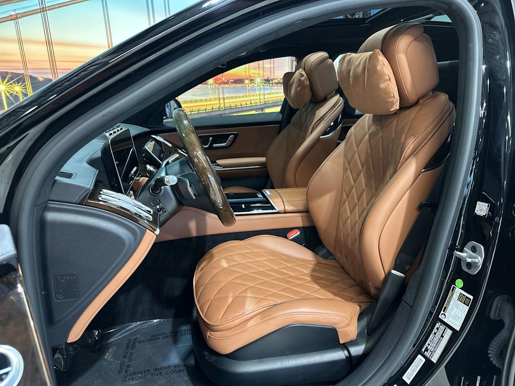 Thumbnail: 2024 Mercedes-Benz S-Class - 12