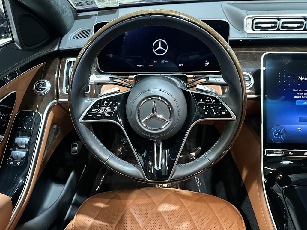 Thumbnail: 2024 Mercedes-Benz S-Class - 10