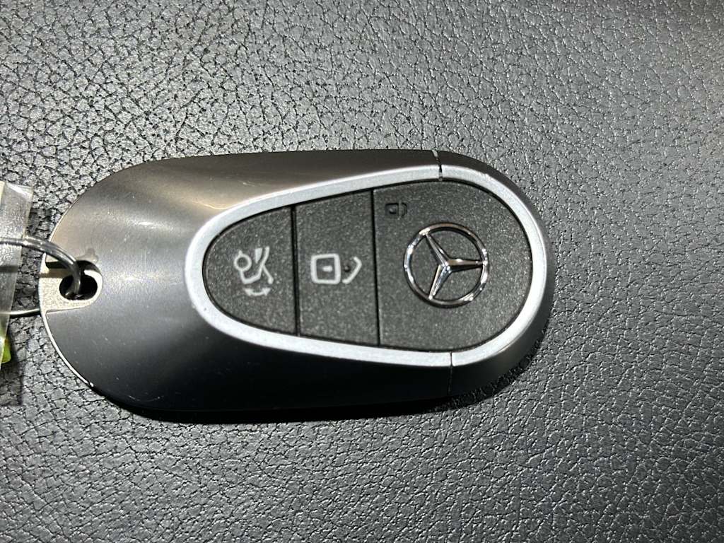 Thumbnail: 2024 Mercedes-Benz C-Class - 17