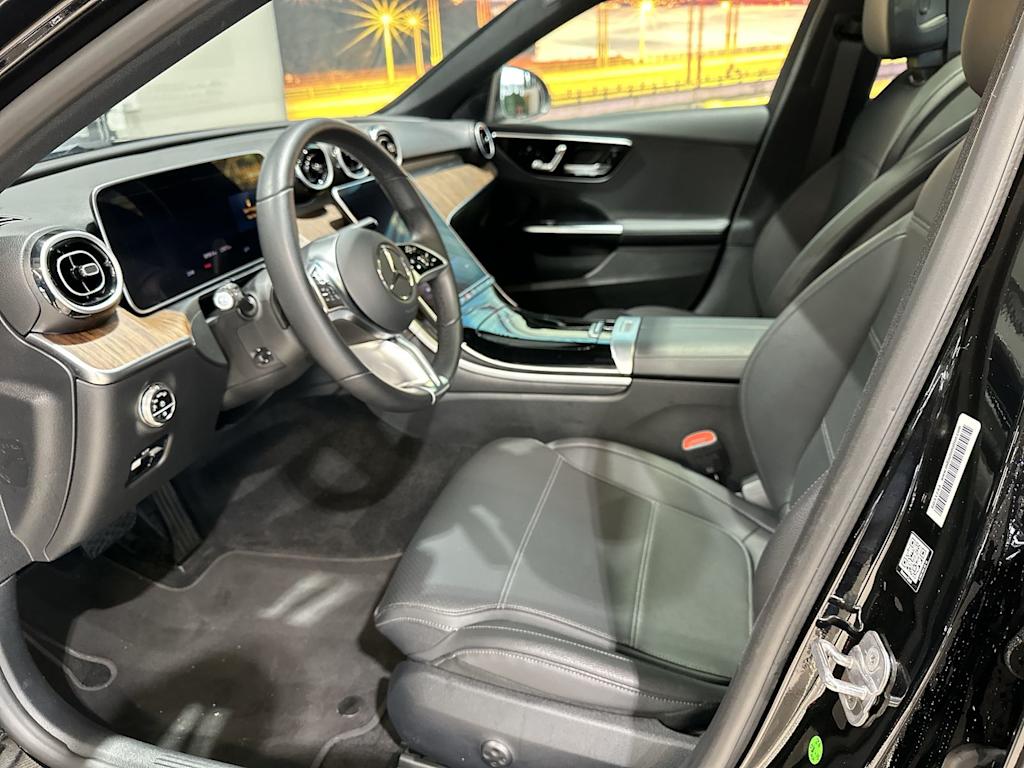 Thumbnail: 2025 Mercedes-Benz C-Class - 11