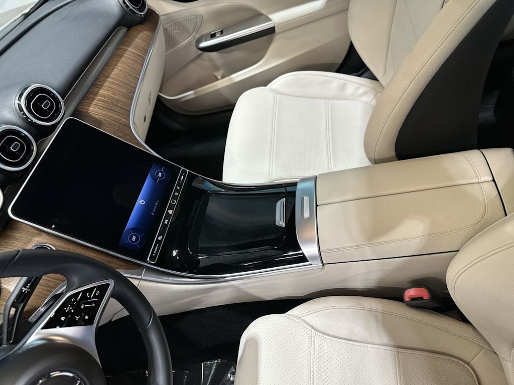 Thumbnail: 2024 Mercedes-Benz C-Class - 33