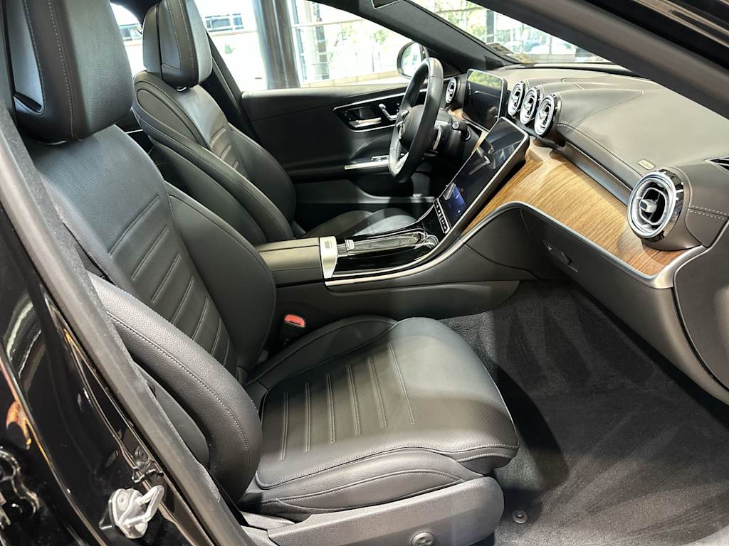 Thumbnail: 2023 Mercedes-Benz C-Class - 12