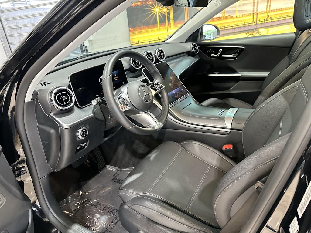 Thumbnail: 2024 Mercedes-Benz C-Class - 10