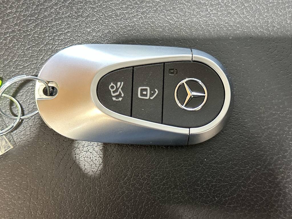 Thumbnail: 2024 Mercedes-Benz C-Class - 15