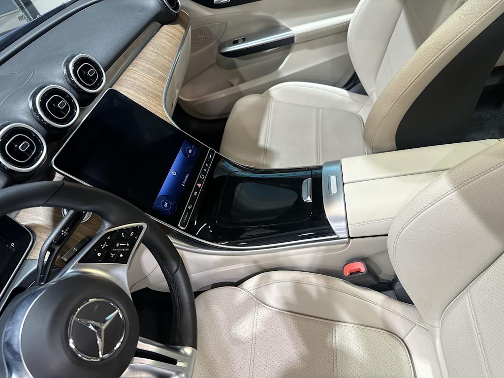 Thumbnail: 2023 Mercedes-Benz C-Class - 15