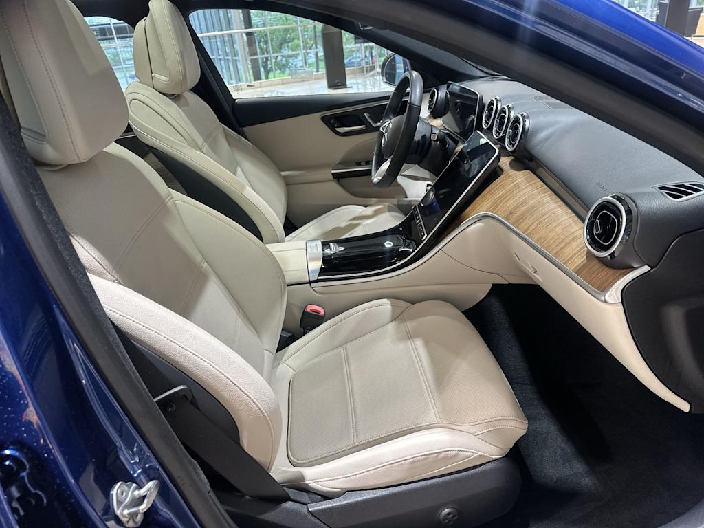 Thumbnail: 2023 Mercedes-Benz C-Class - 12