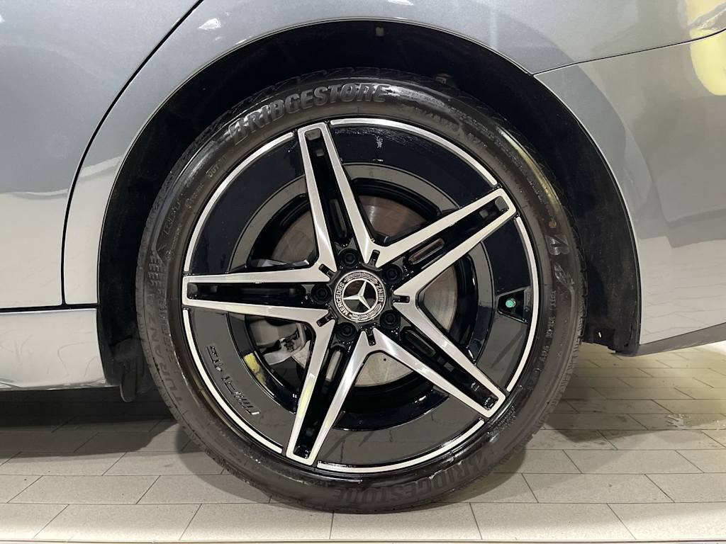 Thumbnail: 2025 Mercedes-Benz C-Class - 8