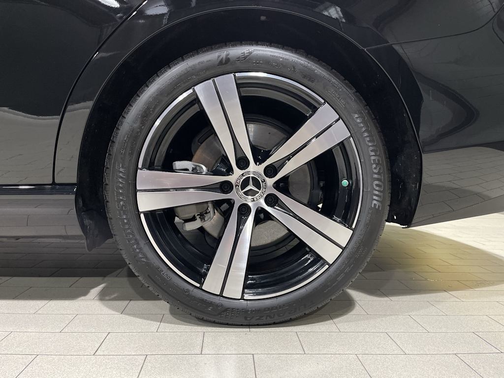 Thumbnail: 2025 Mercedes-Benz C-Class - 8