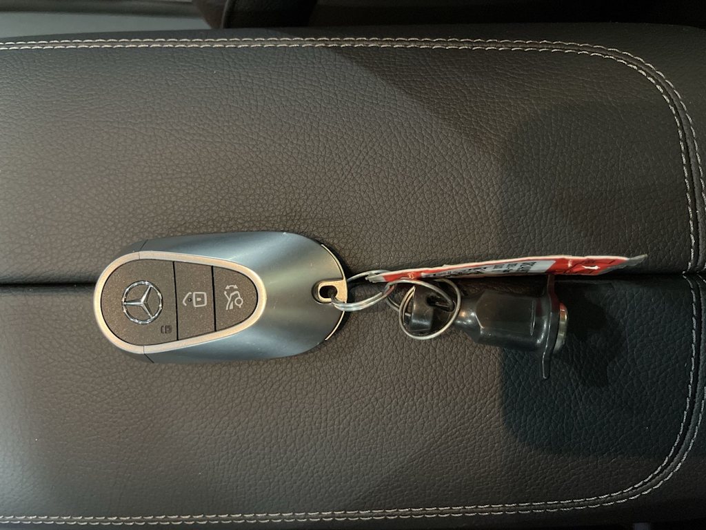 Thumbnail: 2025 Mercedes-Benz C-Class - 31