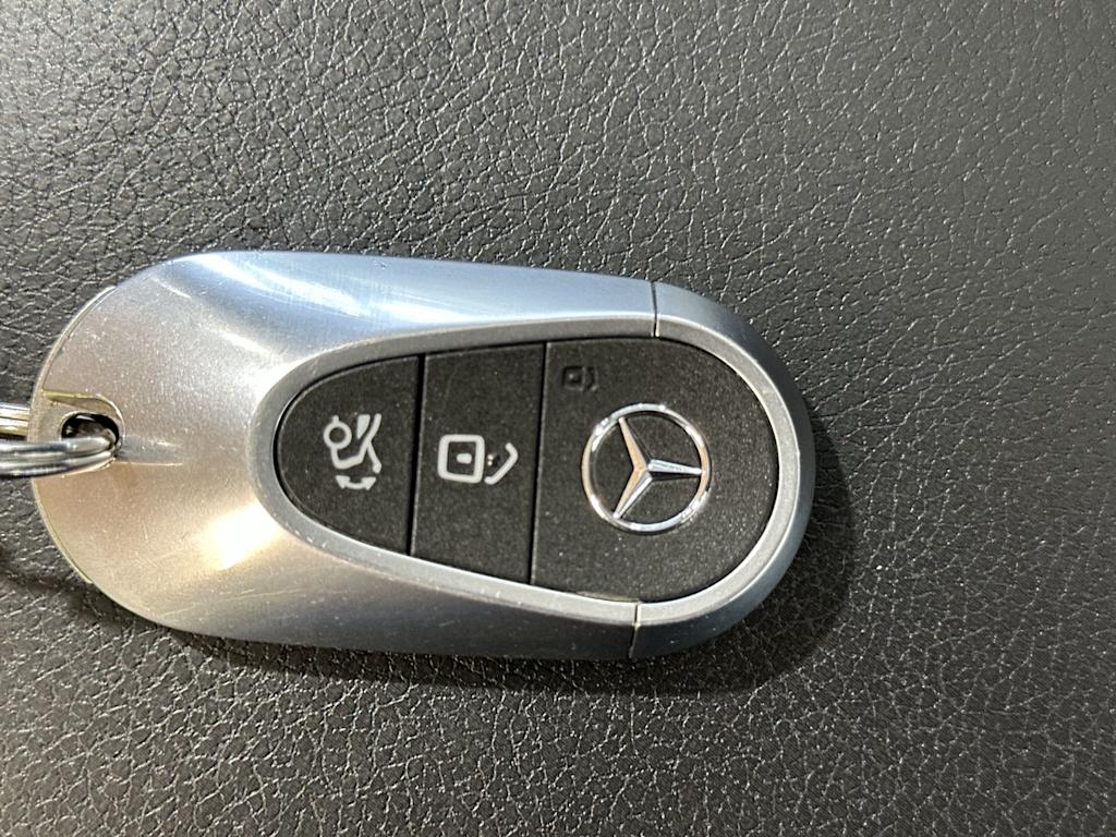 Thumbnail: 2023 Mercedes-Benz C-Class - 16