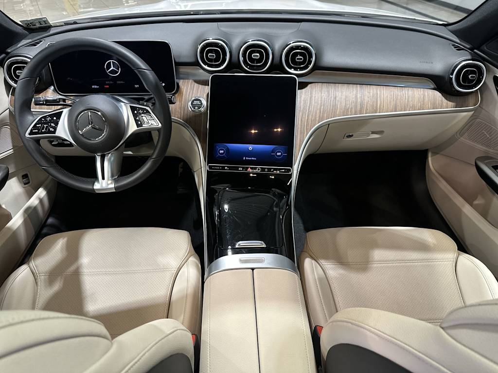 Thumbnail: 2024 Mercedes-Benz C-Class - 10