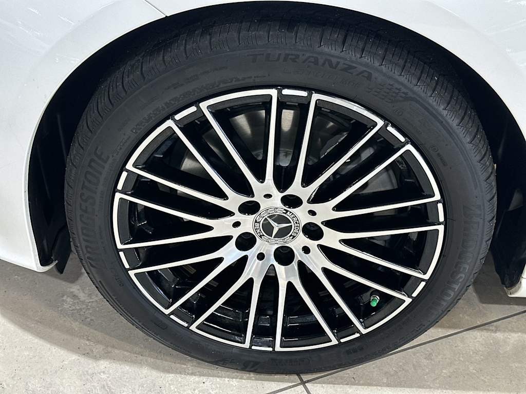 Thumbnail: 2024 Mercedes-Benz C-Class - 8