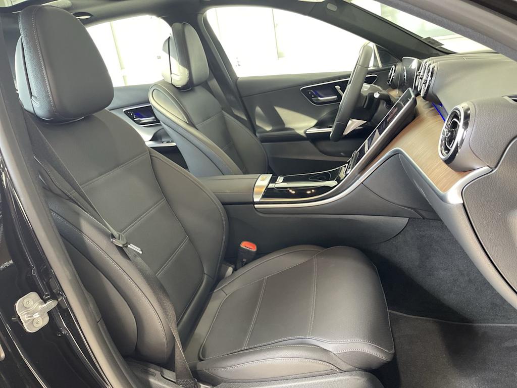 Thumbnail: 2025 Mercedes-Benz C-Class - 31