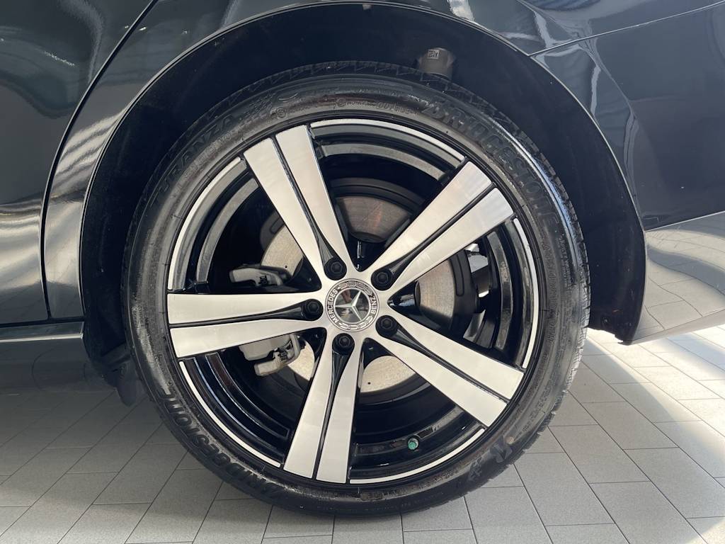 Thumbnail: 2025 Mercedes-Benz C-Class - 8