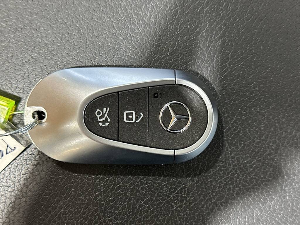 Thumbnail: 2024 Mercedes-Benz C-Class - 18