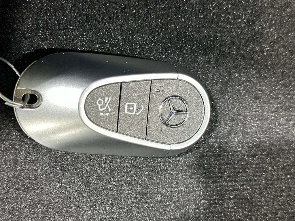 Thumbnail: 2024 Mercedes-Benz C-Class - 17