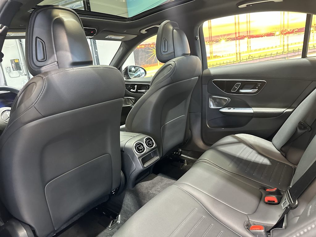 Thumbnail: 2023 Mercedes-Benz C-Class - 12