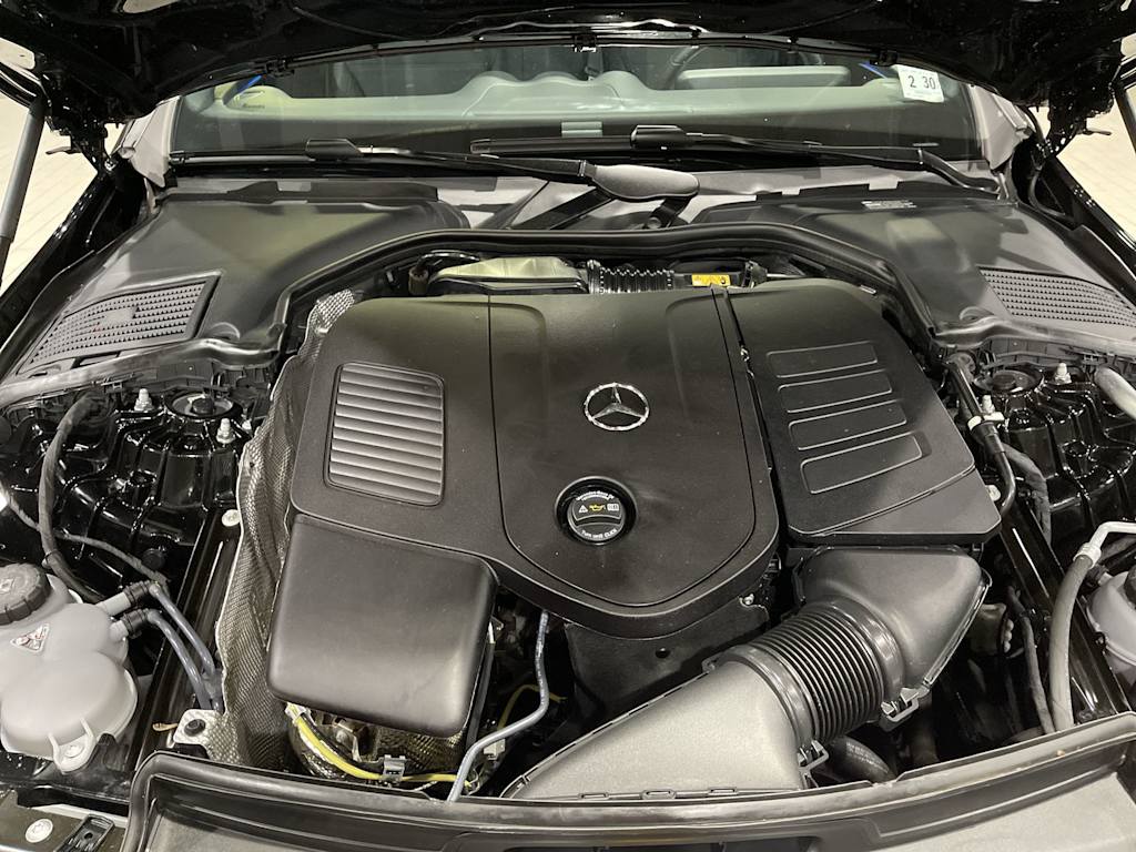 Thumbnail: 2025 Mercedes-Benz C-Class - 9