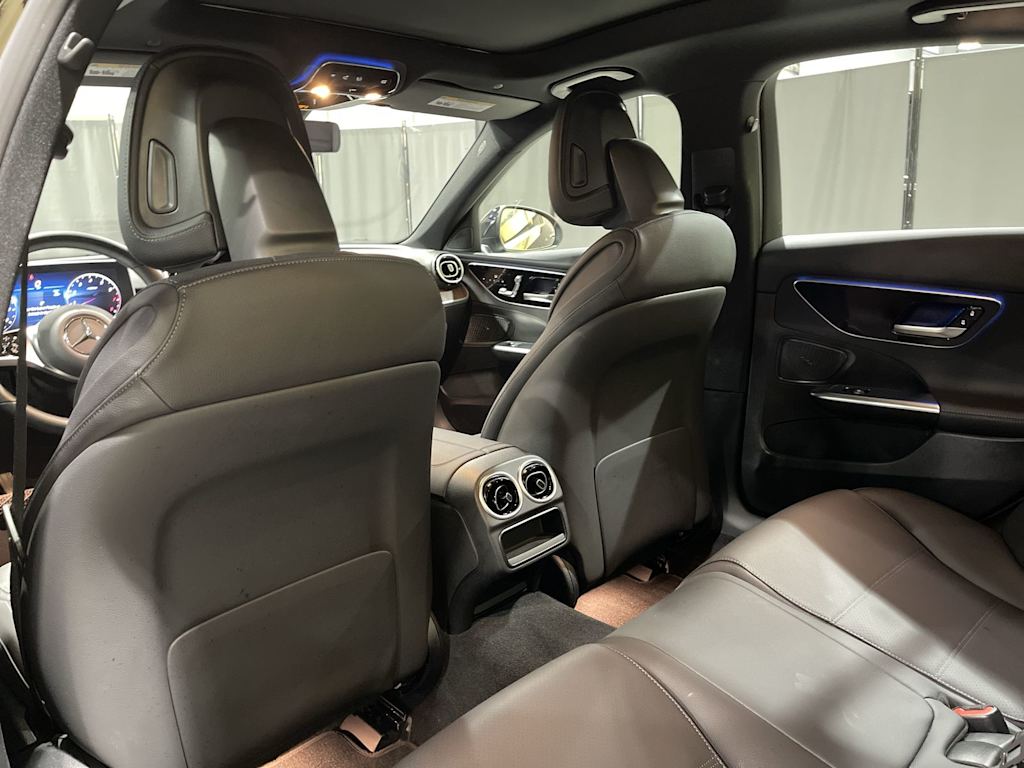 Thumbnail: 2025 Mercedes-Benz C-Class - 13