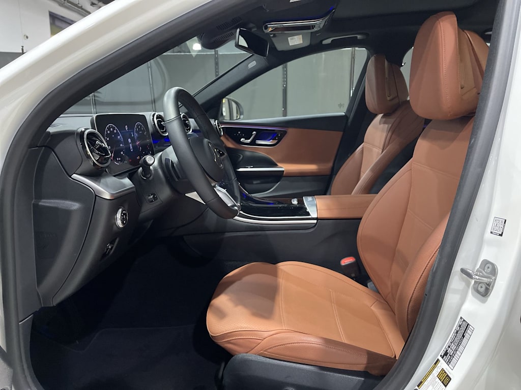 Thumbnail: 2025 Mercedes-Benz C-Class - 10