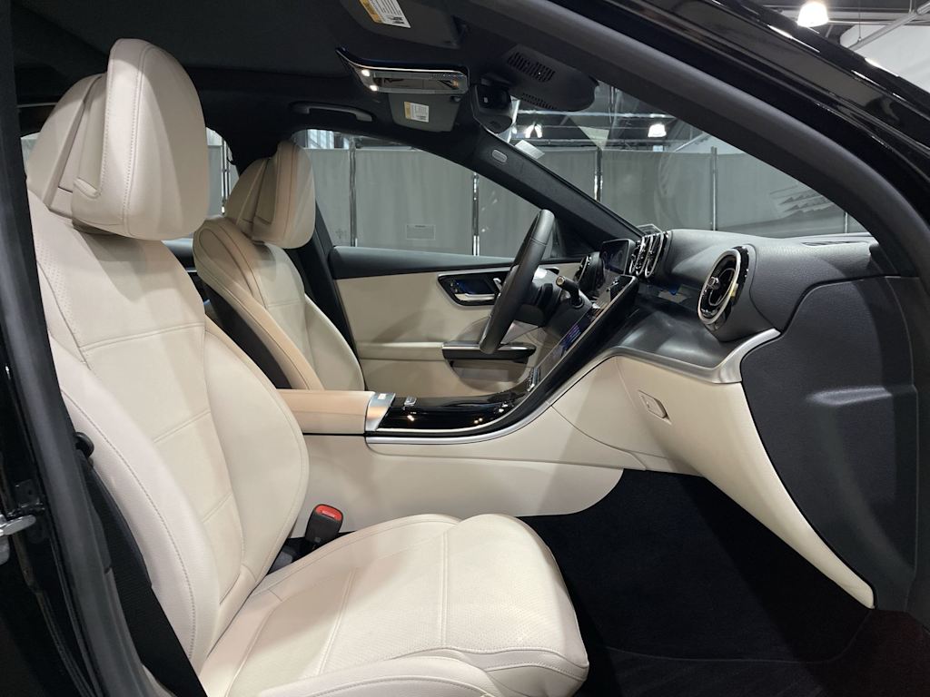 Thumbnail: 2025 Mercedes-Benz C-Class - 32