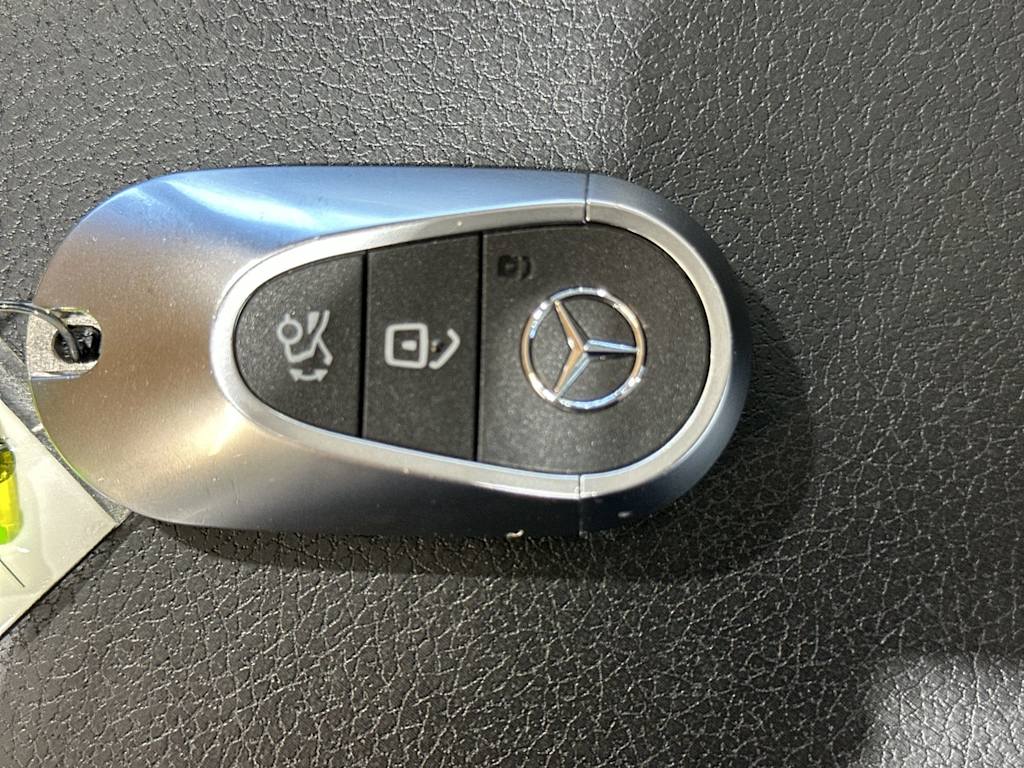 Thumbnail: 2025 Mercedes-Benz C-Class - 17