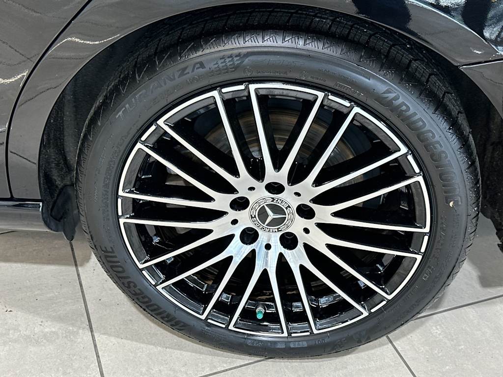Thumbnail: 2023 Mercedes-Benz C-Class - 8