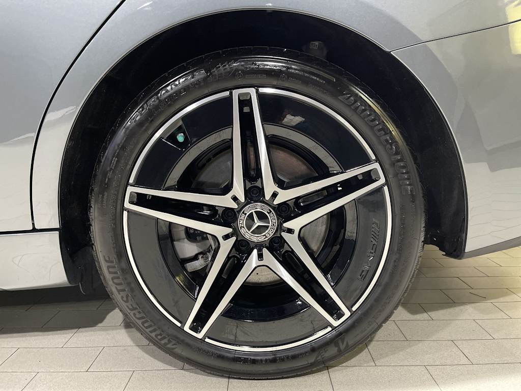 Thumbnail: 2025 Mercedes-Benz C-Class - 8