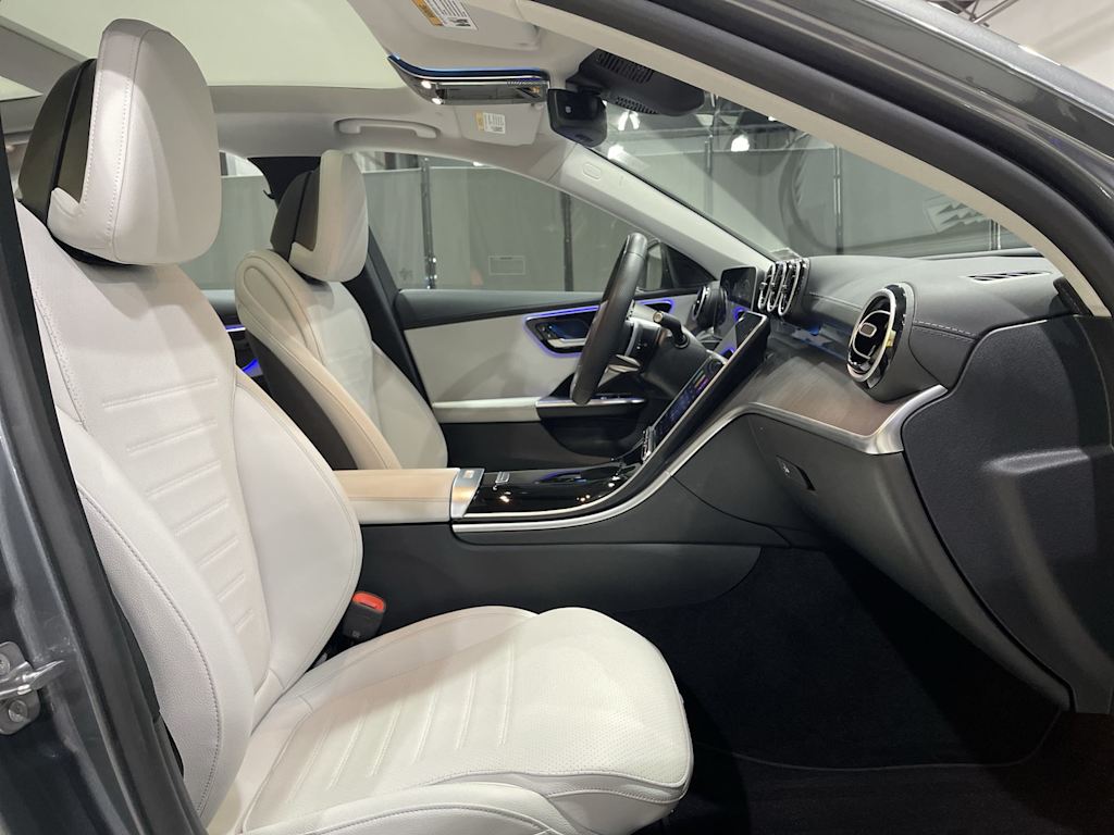 Thumbnail: 2025 Mercedes-Benz C-Class - 32