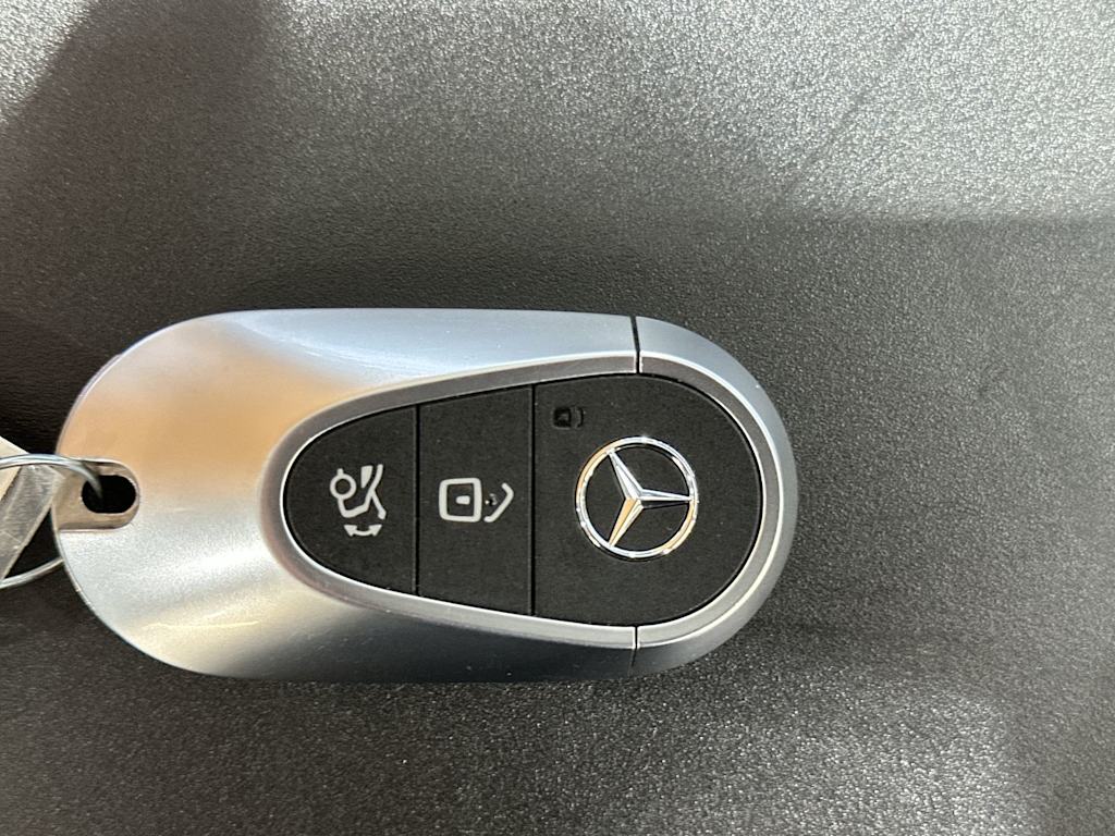 Thumbnail: 2023 Mercedes-Benz C-Class - 19