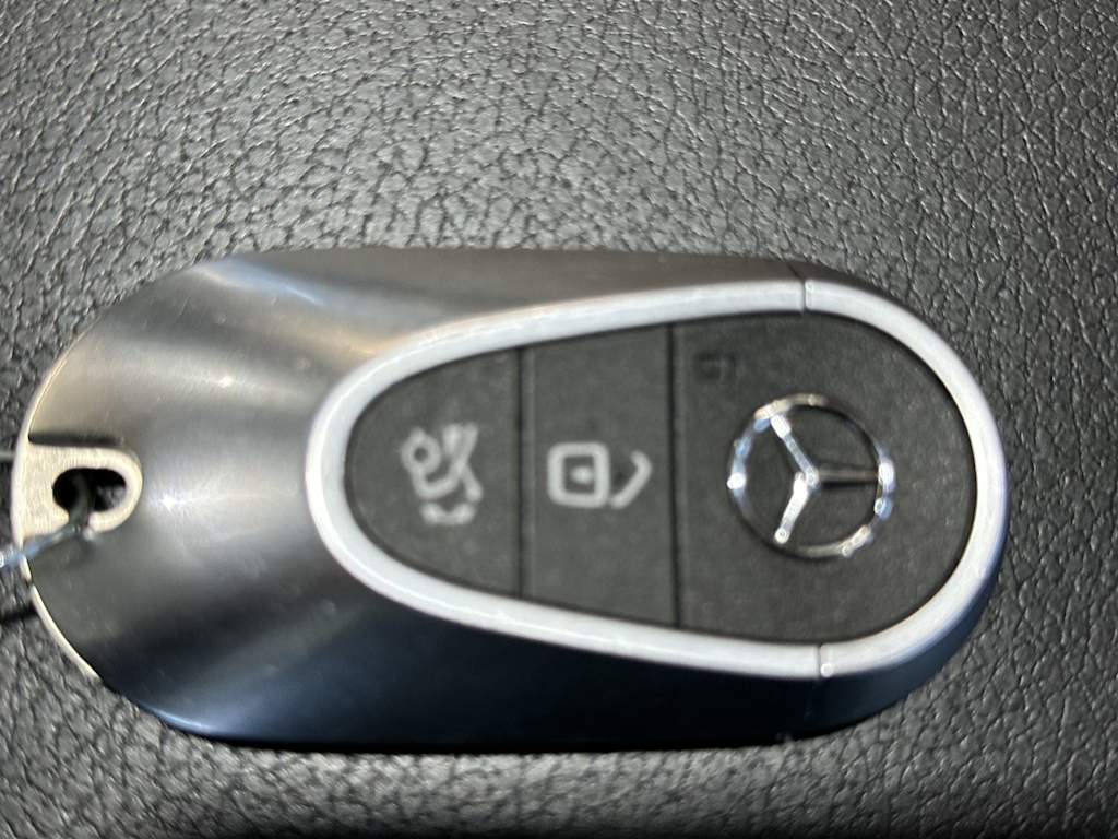 Thumbnail: 2023 Mercedes-Benz C-Class - 16