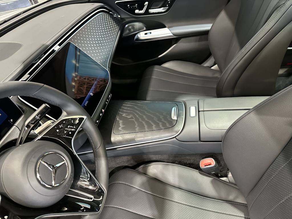 Thumbnail: 2024 Mercedes-Benz E-Class - 33