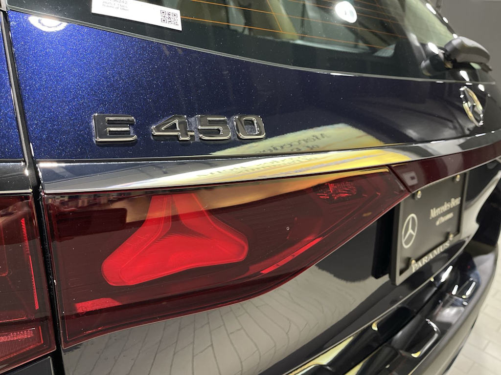 Thumbnail: 2025 Mercedes-Benz E-Class - 30