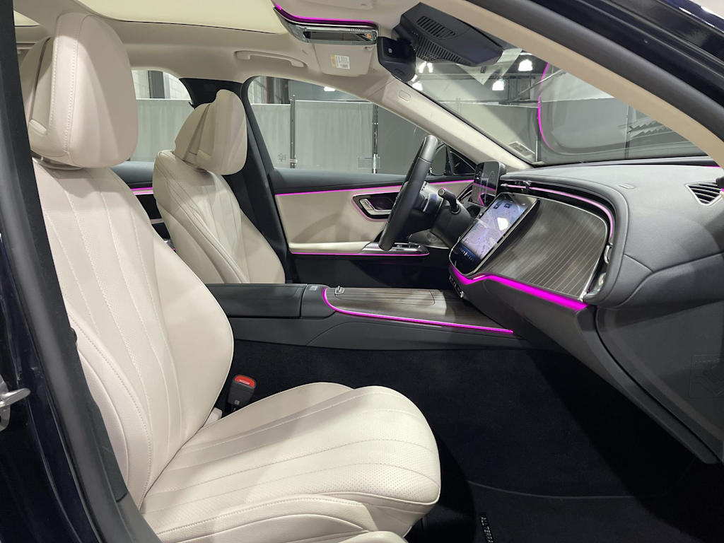 Thumbnail: 2025 Mercedes-Benz E-Class - 32