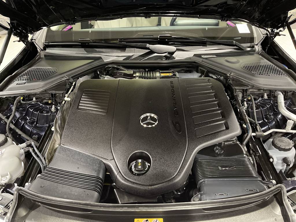 Thumbnail: 2025 Mercedes-Benz E-Class - 9