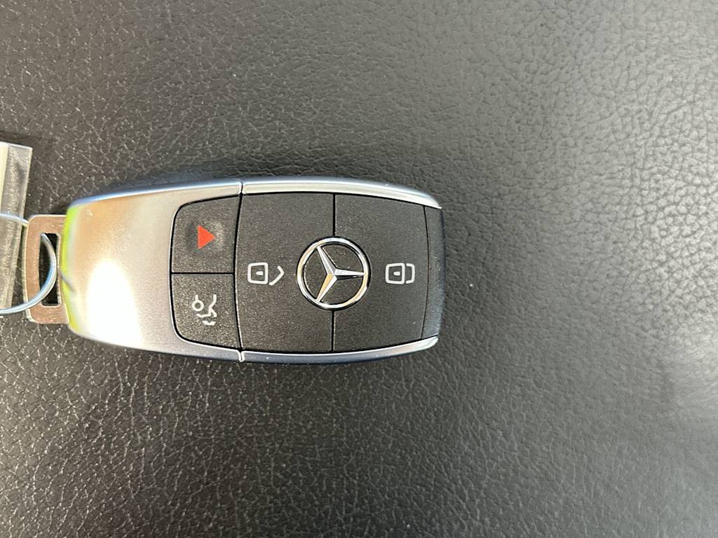 Thumbnail: 2021 Mercedes-Benz C-Class - 18