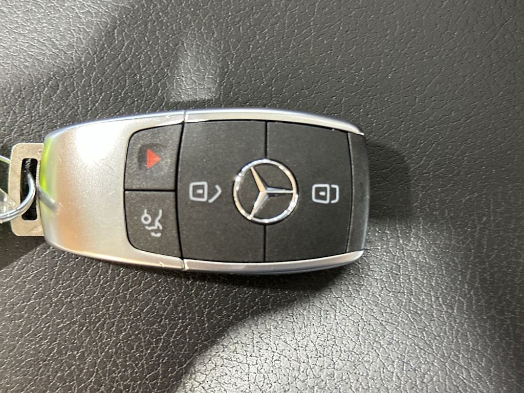Thumbnail: 2020 Mercedes-Benz C-Class - 16