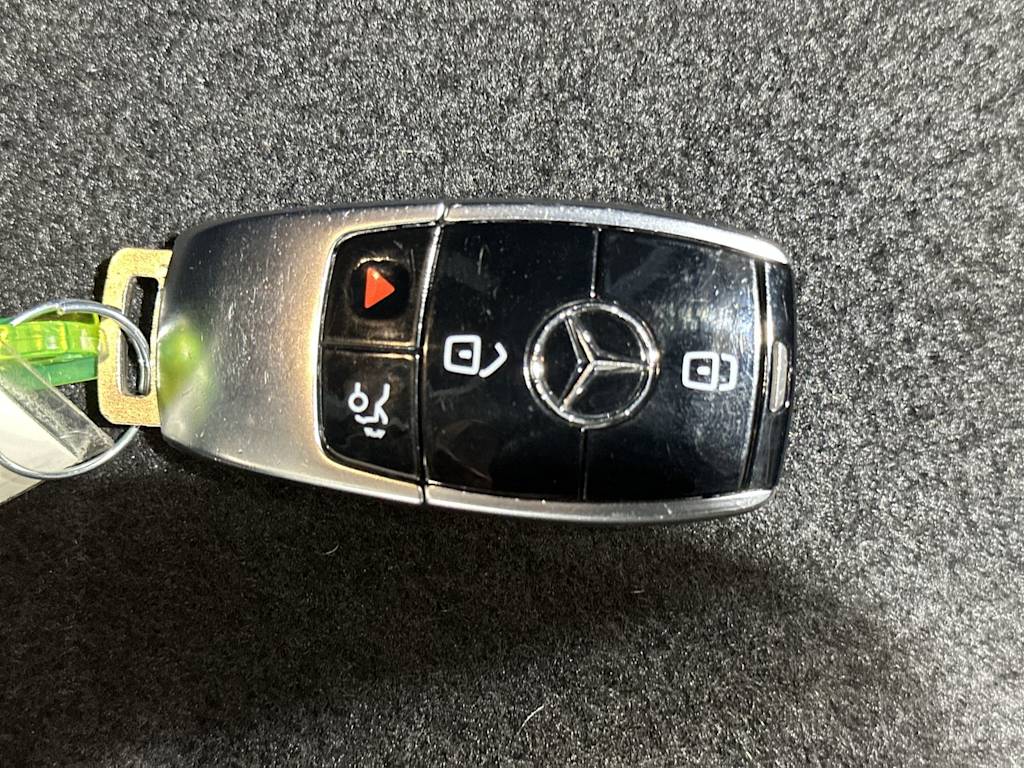 Thumbnail: 2023 Mercedes-Benz E-Class - 17