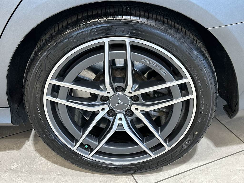 Thumbnail: 2022 Mercedes-Benz E-Class - 8