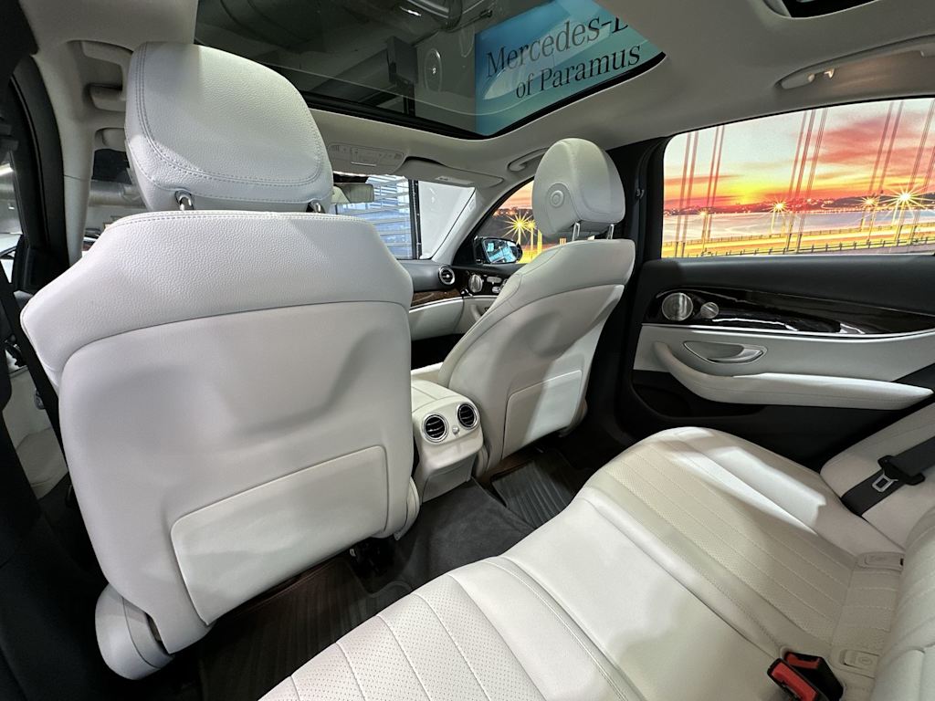 Thumbnail: 2021 Mercedes-Benz E-Class - 13