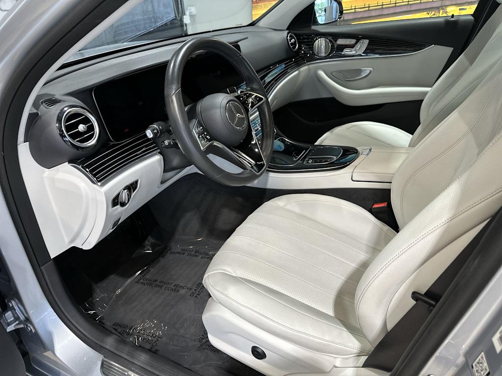 Thumbnail: 2022 Mercedes-Benz E-Class - 11