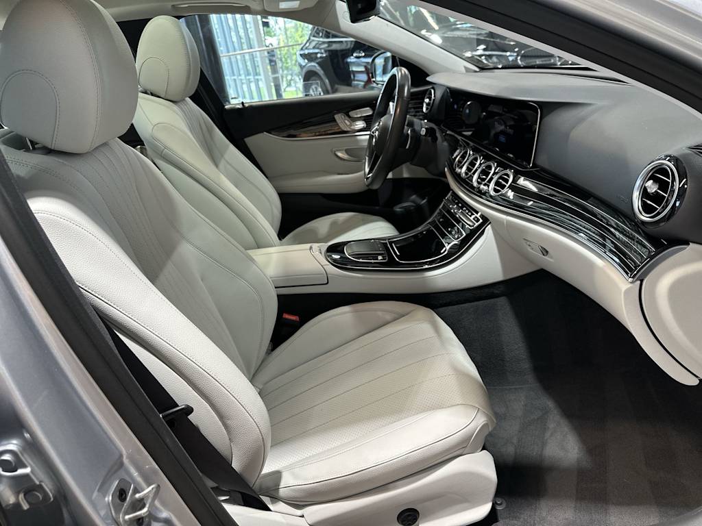 Thumbnail: 2022 Mercedes-Benz E-Class - 32