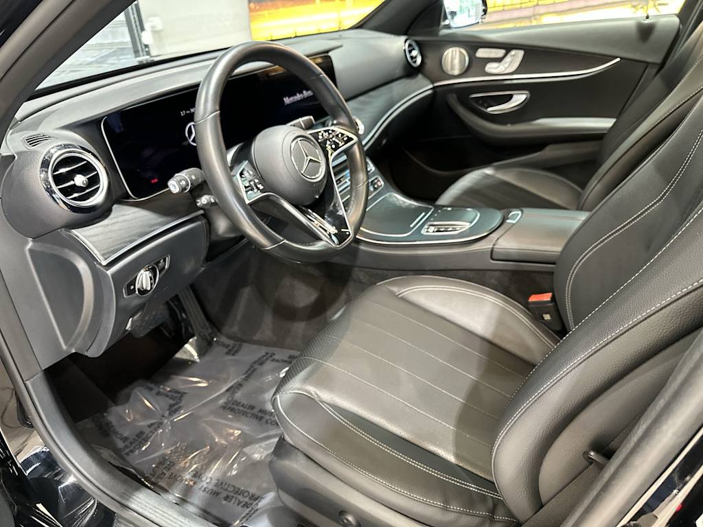 Thumbnail: 2023 Mercedes-Benz E-Class - 10