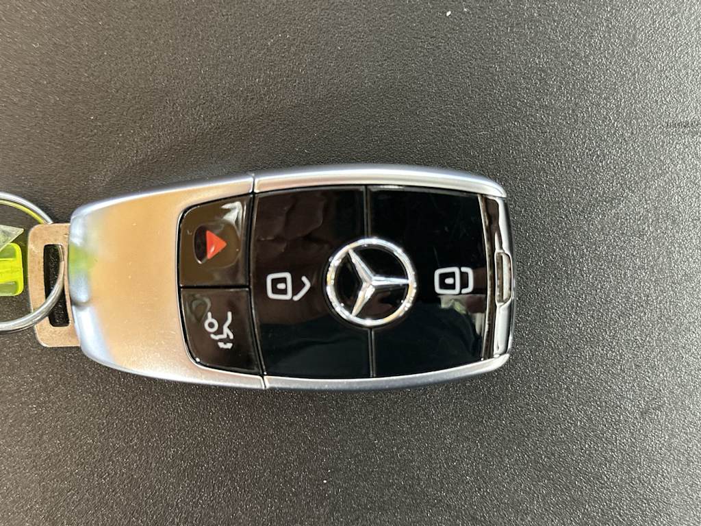 Thumbnail: 2023 Mercedes-Benz E-Class - 18